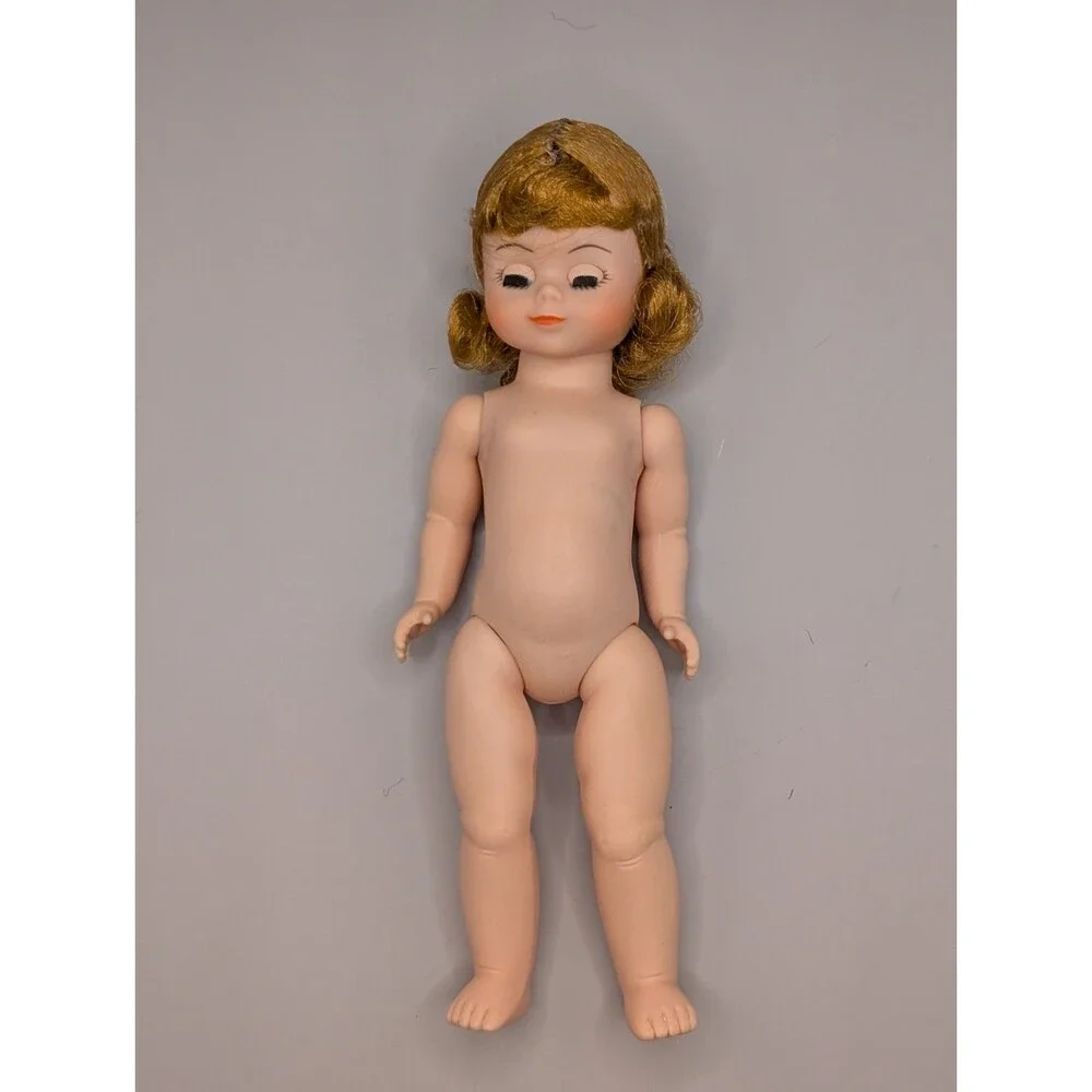 Madam Alexander Vintage 8
